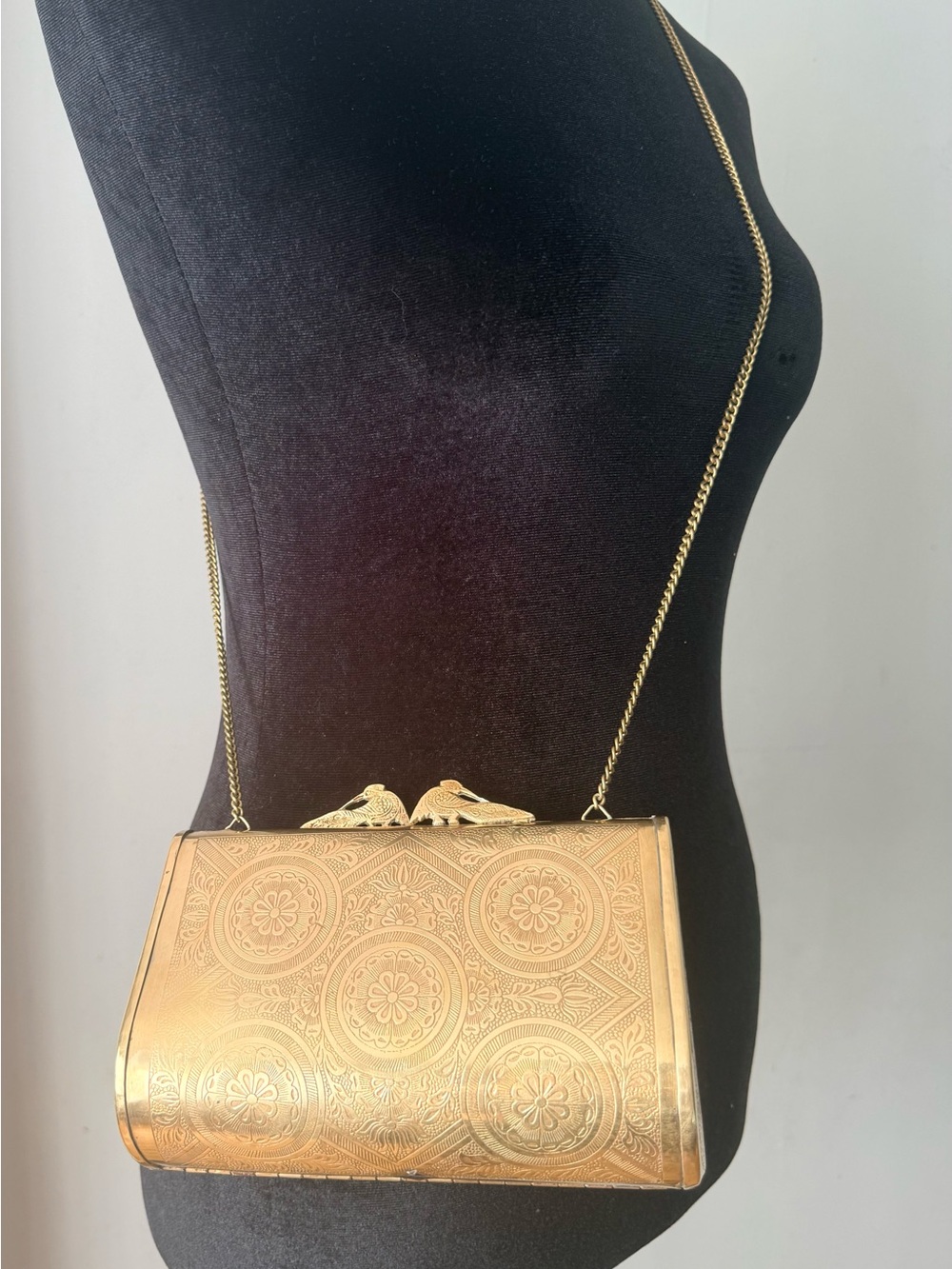 Vintage Embossed Metal/Brass Purse clutch with Red Velvet Interior - Picture 5 of 13